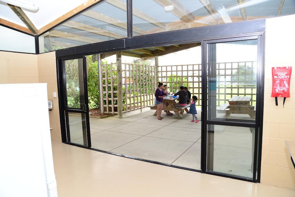 Camp Waipu Cove Hotell Exteriör bild