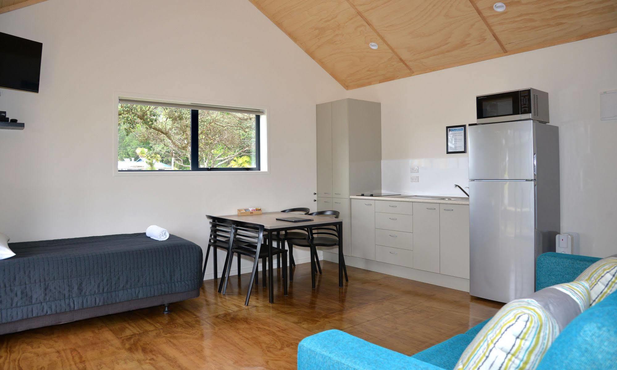 Camp Waipu Cove Hotell Exteriör bild